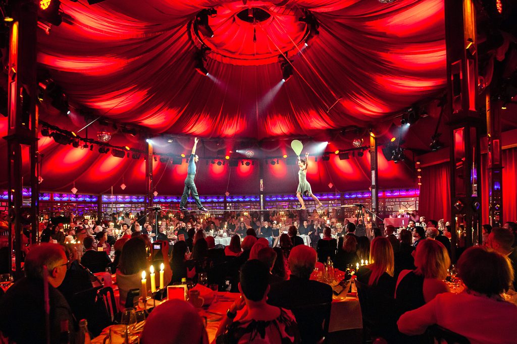 Essen und staunen: Das geht bei Cornelia Polettos „Palazzo“-Dinner-Show