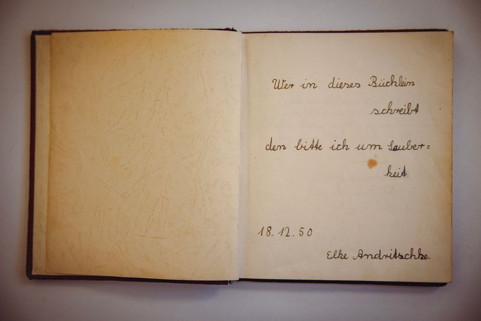 Seite in einem Poesie-Album