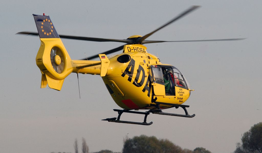 Drama-am-See-Taucher-rettet-19-J-hrigen-nach-Badeunfall
