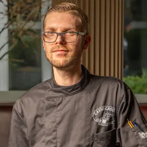 Stefan Schostak (30) ist der neue Küchenchef im „Casse-Croûte“.
