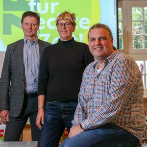 Frank Mußmann, Leiter der Studie und der Kooperationsstelle Hochschulen und Gewerkschaften der Universität Göttingen; Yvonne Heimbüchel, stellv. Vorsitzende der GEW Hamburg und Torben Willander, Lehrer an einer Stadtteilschule (v.l.n.r.)
