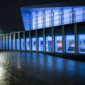 Alsterschimmhalle im Dunkeln