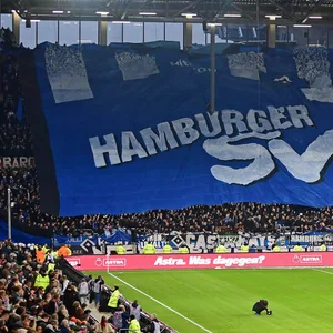 Der HSV-Gästeblock beim Derby am Millerntor 2022