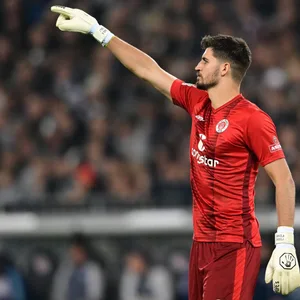 Nikola Vasilj, Keeper des FC St. Pauli