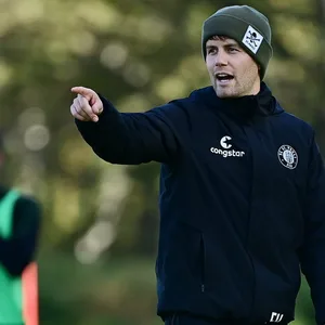 Fabian Hürzeler beim Training des FC St. Pauli