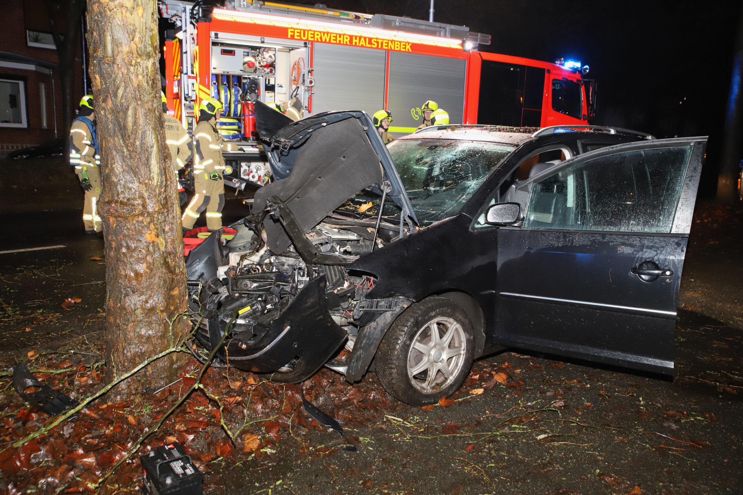 Bei einem Unfall in Rellingen wurde ein 44-Jähriger schwer verletzt.
