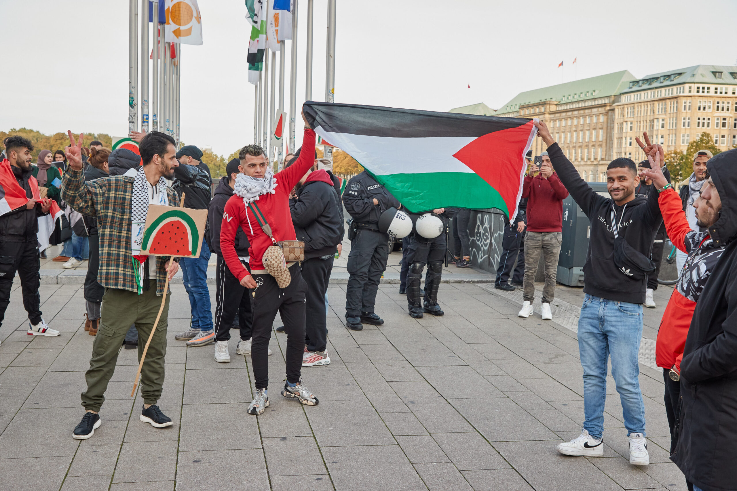 Palästinenser mit Flagge