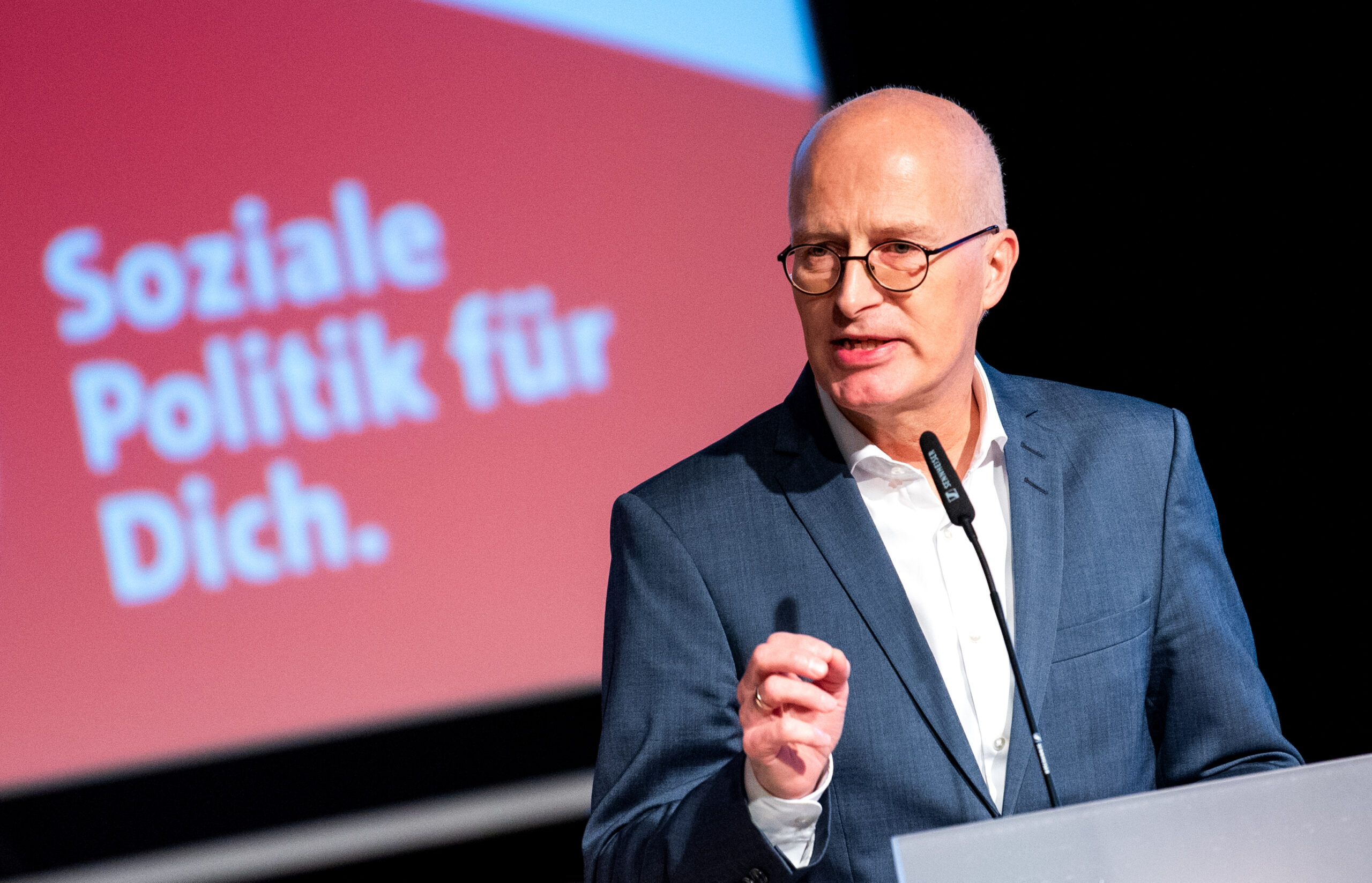 Bürgermeister Peter Tschentscher (SPD) hat über Steuererhöhungen gesprochen. (Archivbild)