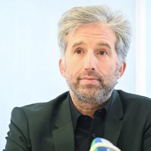 Boris Palmer, Oberbürgermeister von Tübingen, spricht im Landratsamt bei einer Pressekonferenz. (Archivbild)