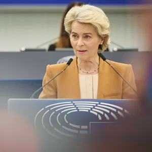 Ursula von der Leyen, Vorsitzende der EU-Kommission, spricht auf einer Plenarsitzung der Brüsseler Behörde. (Archivbild)