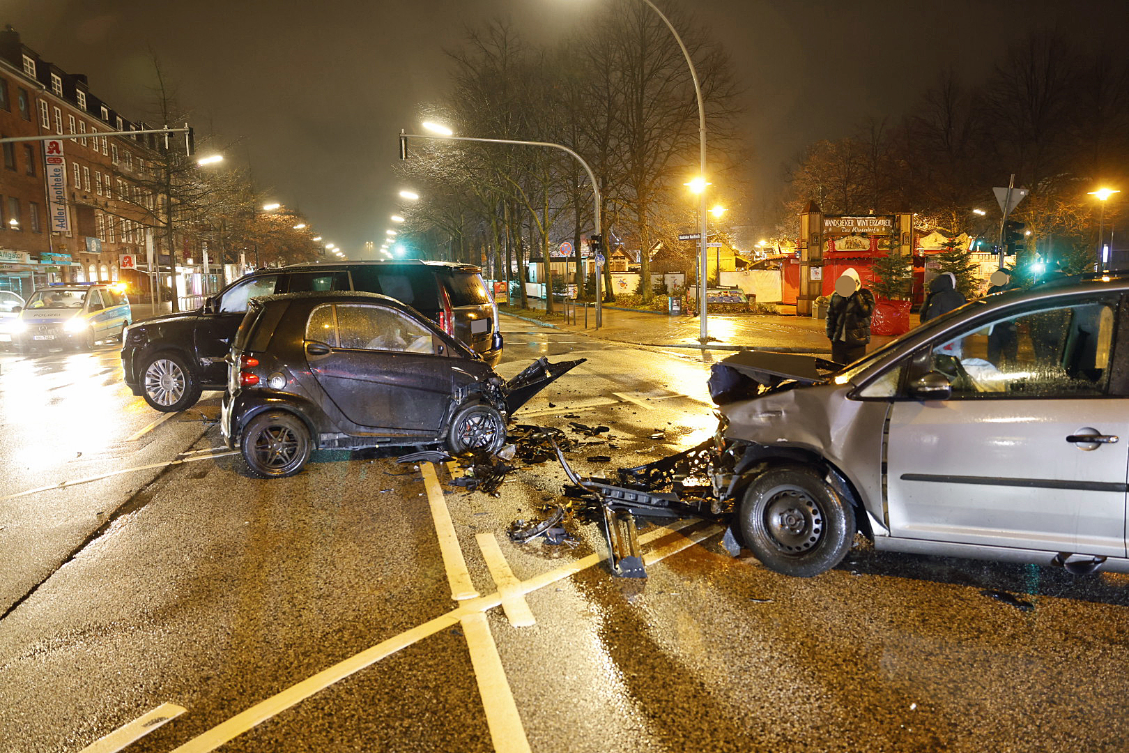 Bei dem Unfall an der Ecke Schlossstraße wurden zwei Personen verletzt.