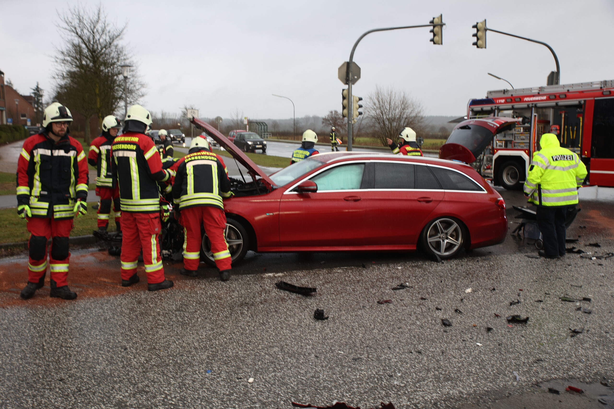 Eins der am Unfall beteiligten Fahrzeuge in Dassendorf.