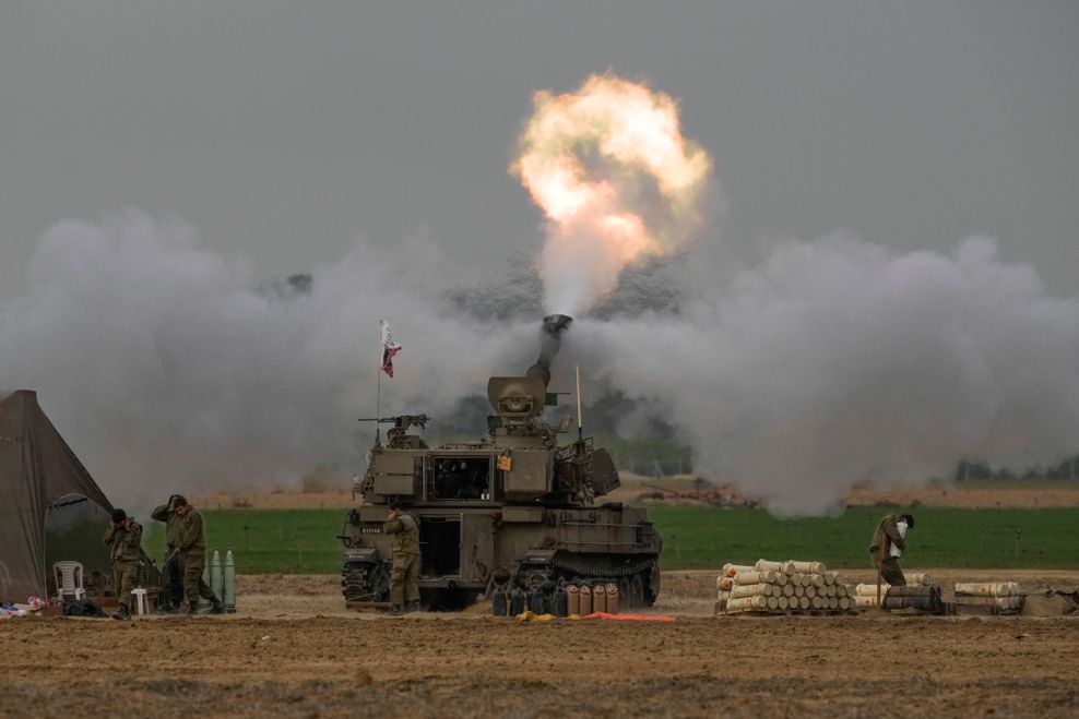 Israelische Artillerie (Archivbild). Erstmals sind diese Truppen auch innerhalb des Gazastreifens im Einsatz.