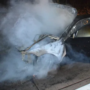 Fahrzeugbrand auf der A24