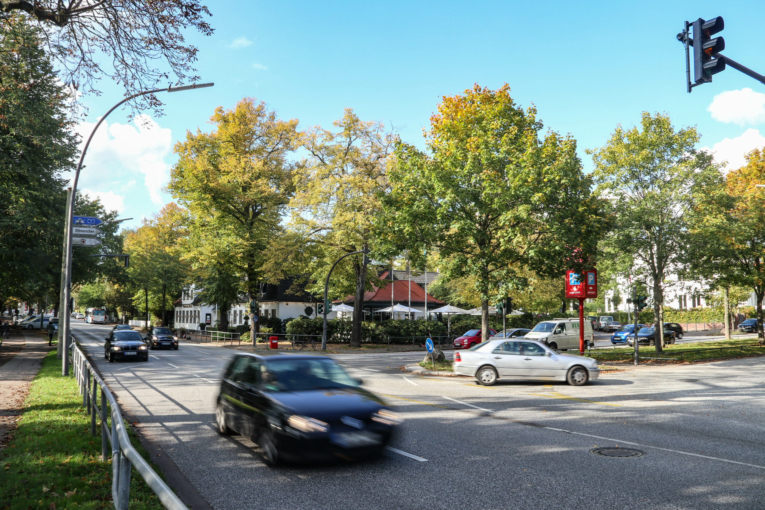 Der zweite Bauabschnitt der Elbchaussee verläuft von der Betty-Levi-Passage/Klopstockstraße bis zur hier abgebildeten Kreuzung zum Hohenzollernring.