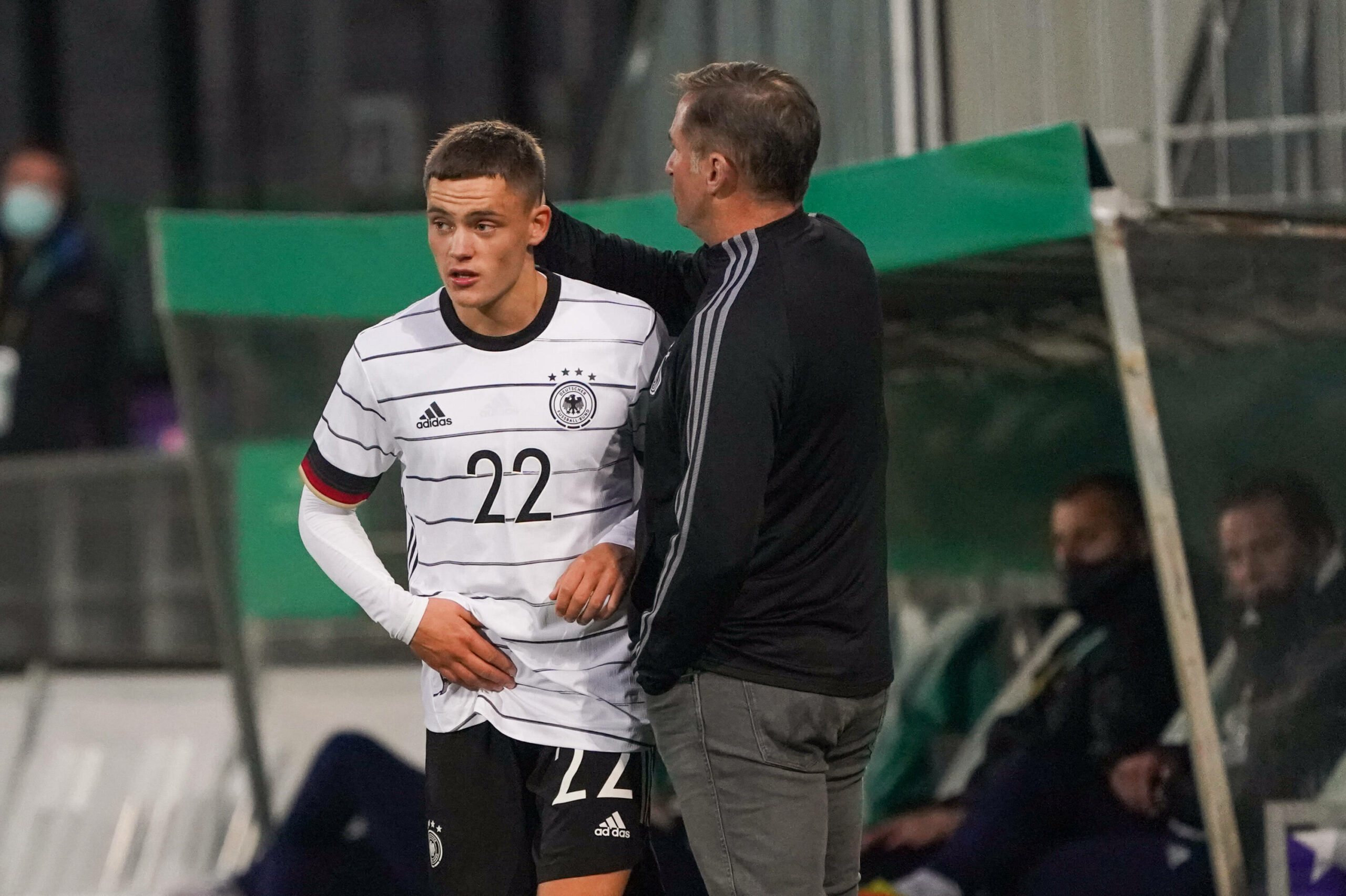 Florian Wirtz und Stefan Kuntz bei der U21