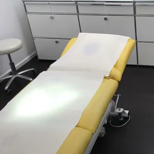 Ein leeres Behandlungszimmer. Zwischen den Feiertagen bleiben viele Arztpraxen wohl geschlossen.