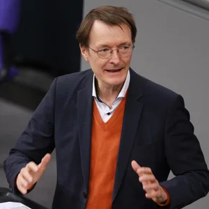 Karl Lauterbach bei einer Sitzung im Bundestag