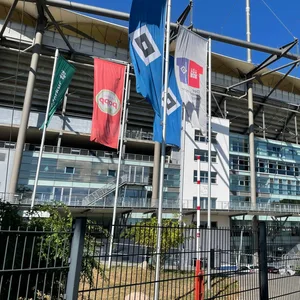 Flammen und explosionsgefahr am Volksparkstadion