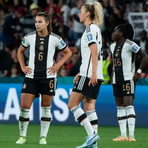 Alexandra Popp, Lena Oberdorf, Lena Lattwein und Nicole Anyomi