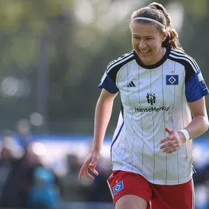 Larissa Mühlhaus im HSV-Trikot