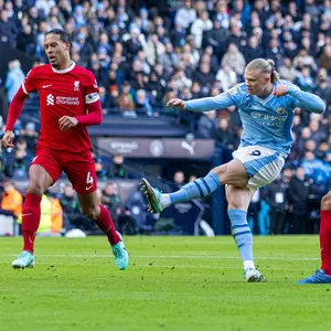 Erling Haaland (Manchester City) schießt Tor gegen FC Liverpool