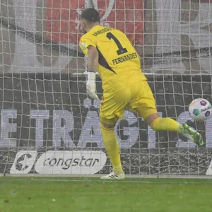 Connor Metcalfe (FC St. Pauli) jubelt nach Eigentor von Daniel Heuer Fernandes (HSV)