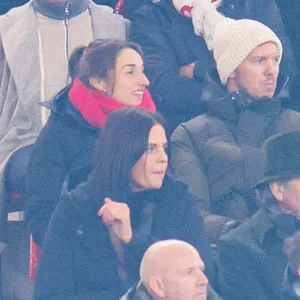 Julian Nagelsmann mit seiner Freundin Lena Wurzenberger im Stadion