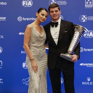 Kelly Piquet (l.) und Max Verstappen (r.)