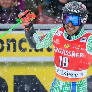 Joan Verdu aus Andorra jubelt in Val d'Isère über Platz drei.