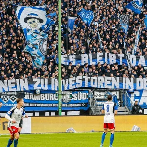 Die aktive HSV-Fanszene hat zum Thema Investoren im Fußball eine klare Meinung.