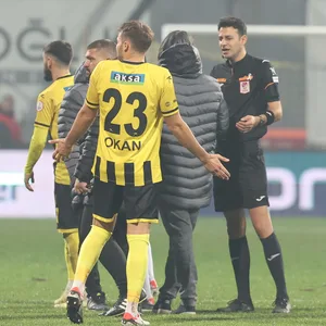 Verwirrung vor dem Spielabbruch in Istanbul