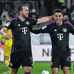 Harry Kane, Jamal Musiala und Alphonso Davies (FC Bayern München)