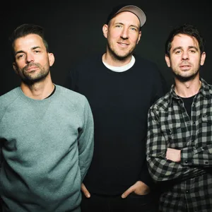 Max Power (l.), Hirsch und Yonas: Die Mitglieder der Hamburger Punkband Montreal.