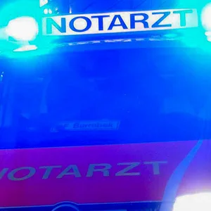 Massenschläger in Innenstadt in Itzehoe. Mann mit Messer verletzt