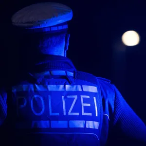 Die Polizei arbeitet am Einsatzort (Symbolbild).