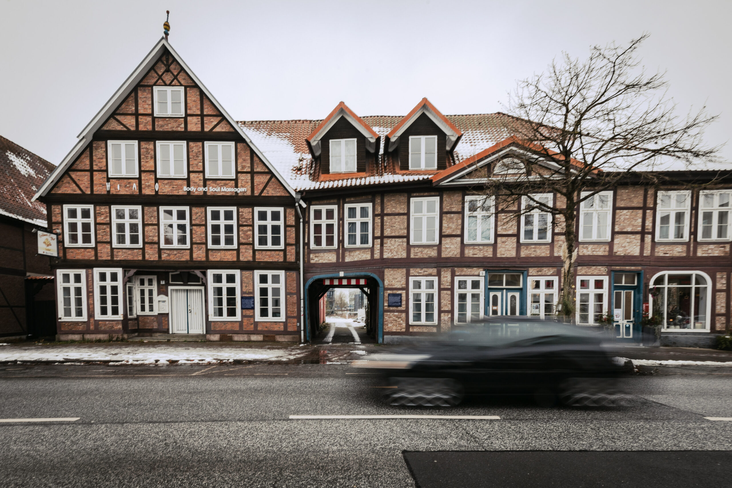 Das denkmalgeschützte Ensemble Harburger Schloßstraße 7-9: Im linken Gebäude befand sich das Traditionslokal „Goldener Engel“.