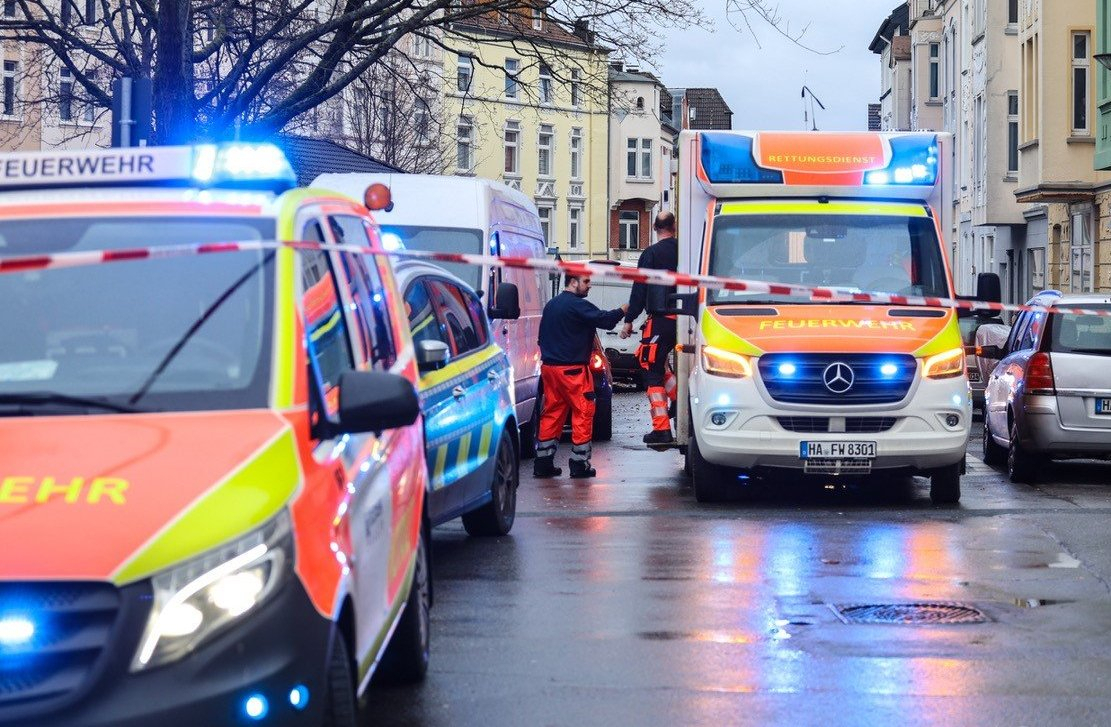 Zwei Männer sind in Hagen durch Schüsse schwer verletzt worden.