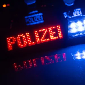 Polizisten im Einsatz (Symbolbild).