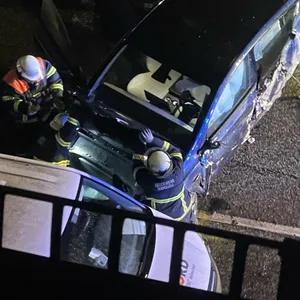 In diesem Van raste der 18-Jährige durch Hamburg und beschädigte mehrere parkende Autos.