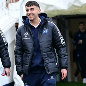 Bilal Yalcinkaya beim HSV-Spiel in Kiel mit Lennardt Coerdt