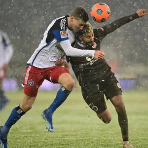 Elias Saad im Derby gegen van der Brempt