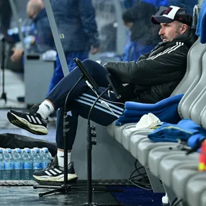 Tim Walter war nach dem Pokal-Aus in Berlin zerknirscht.