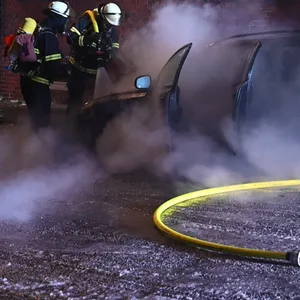 Mehrere Autobrände in nur einer Nacht in Hamburg – Polizei ermittelt