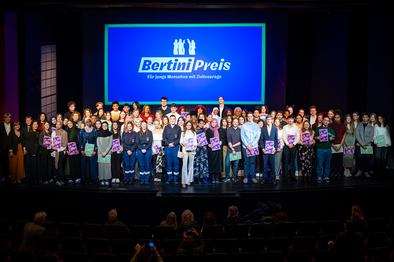 131 Jugendliche wurden Sonntag in Hamburg mit dem „Bertini“-Preis für Zivilcourage ausgezeichnet.