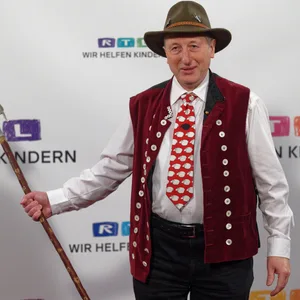 Reality-TV-Persönlichkeit Schäfer Heinrich steht beim 26. RTL-Spendenmarathon vor einer Fotowand. (Archivbild von 2021)