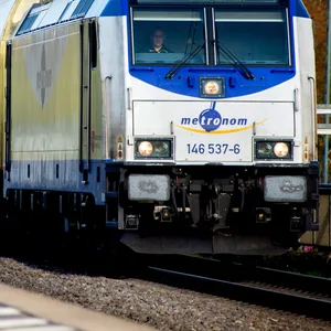 Schwarzfahrer steigt auf Trittbrett einer Lok und fährt von Winsen bis nach Lüneburg