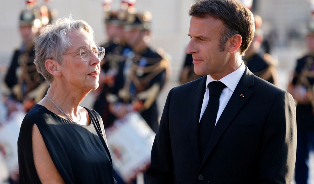 Politik-Hammer: Französische Regierung tritt zurück