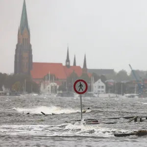 Sturmfluten wie die im Oktober an der Ostsee könnten durch den Klimawandel häufiger werden (Archivbild).