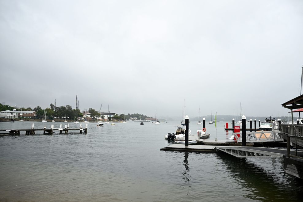 Ein Blick auf das Ufer der Elizabeth Bay am Hafen von Sydney.